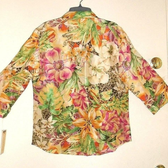 Silk Soft Tropical Floral Print Summer Fun Shirt - Picture 3 of 4